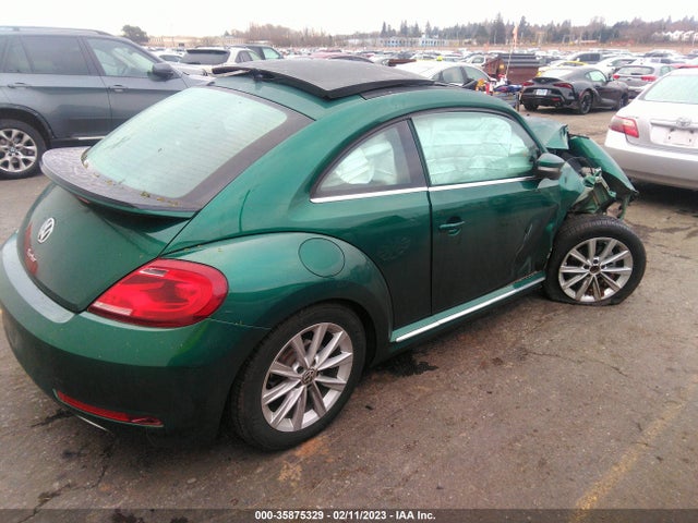 3VWJD7AT6JM713930 Volkswagen Beetle Se