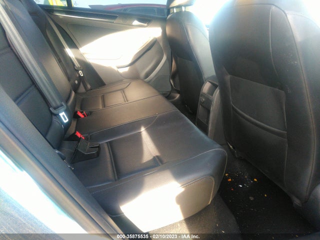 3VWL17AJ2HM256673 Volkswagen Jetta 1.8t Sel