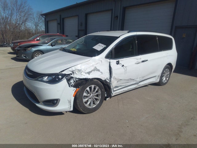 Chrysler Pacifica Touring L 2018 2C4RC1BG7JR317697 Image 2