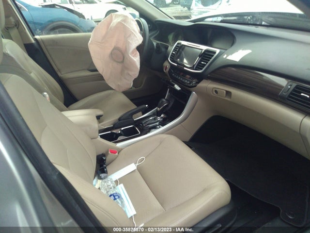 2017 Honda Accord, VIN: JHMCR6F54HC029390