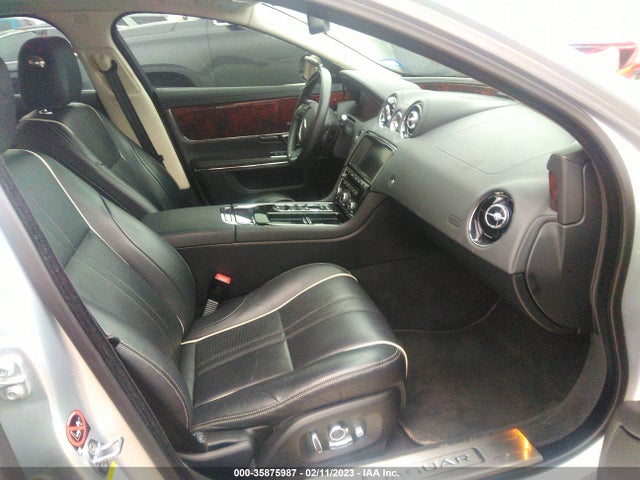 SAJWA1C79G8V98947 Jaguar XJ