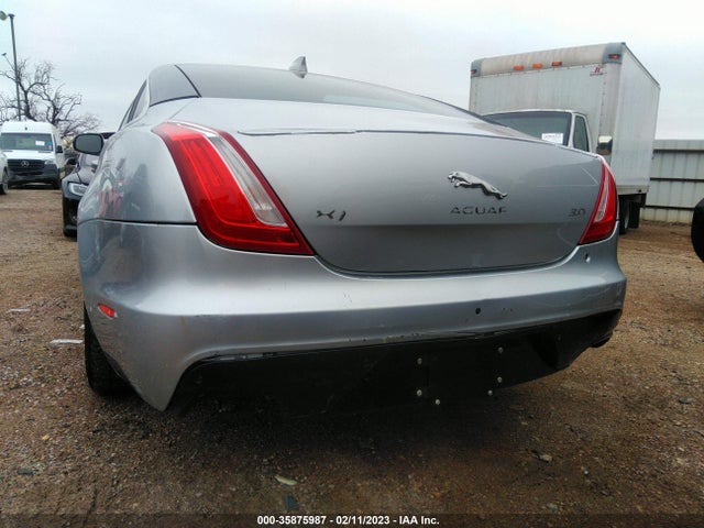 SAJWA1C79G8V98947 Jaguar XJ