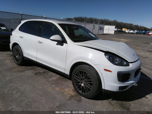 2017 PORSCHE CAYENNE WP1AA2A29HKA86131 Photo 0
