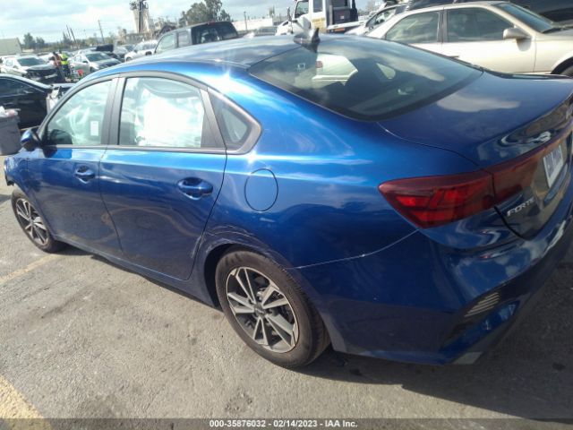 3KPF24AD2NE496883 KIA Forte Lxs
