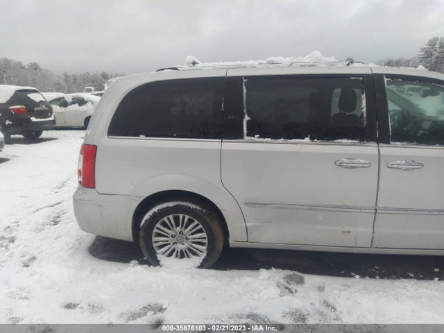 2A4RR6DG6BR800506 Chrysler Town & Country Limited