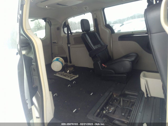2A4RR6DG6BR800506 Chrysler Town & Country Limited