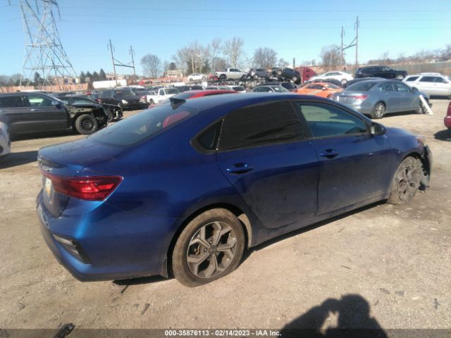 3KPF24AD0ME388440 KIA Forte Lxs