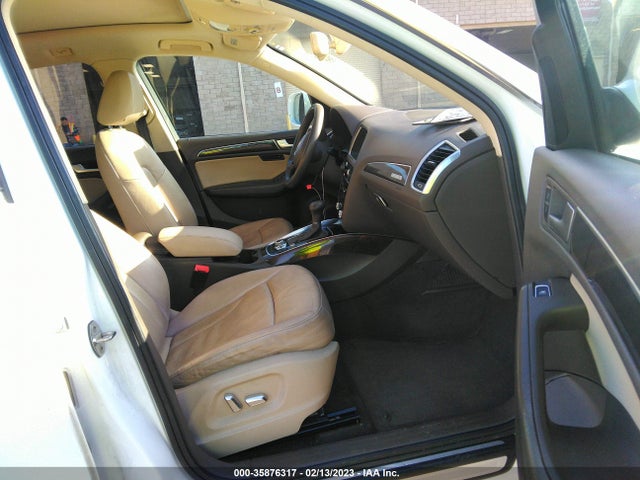 WA1LFAFP9EA071201 Audi Q5 Premium Plus