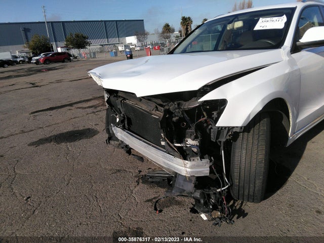 WA1LFAFP9EA071201 Audi Q5 Premium Plus