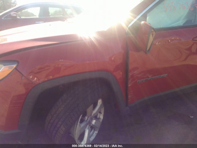 2018 Jeep Compass, VIN: 3C4NJDBB8JT180924