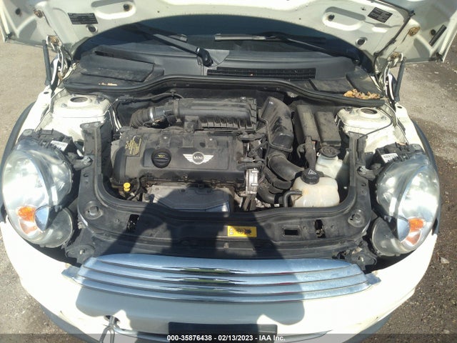 2012 MINI COOPER HARDTOP VIN: WMWSU3C55CT260576