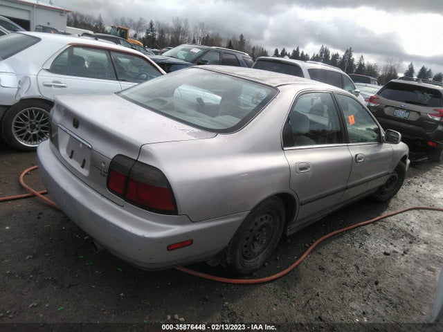 1996 HONDA ACCORD LX/EX VIN: 1HGCD5638TA285952
