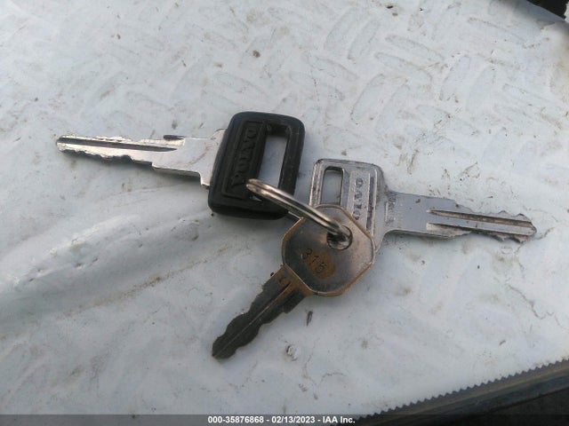 1980 VOLVO 264 VIN: VC26445A1101575