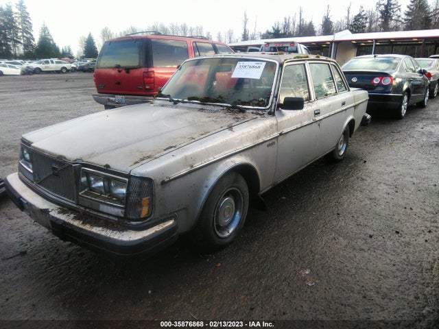 1980 VOLVO 264 VIN: VC26445A1101575