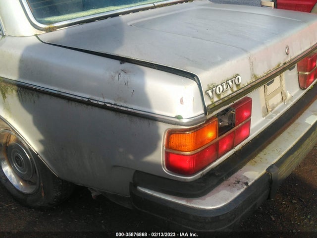 1980 VOLVO 264 VIN: VC26445A1101575