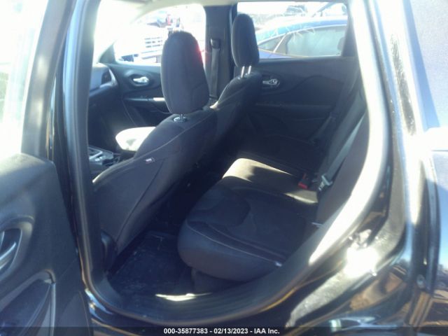 1C4PJLCB2HW541392 Jeep Cherokee Latitude