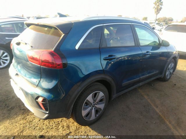 KNDCB3LC6N5515772 KIA NIRO LX