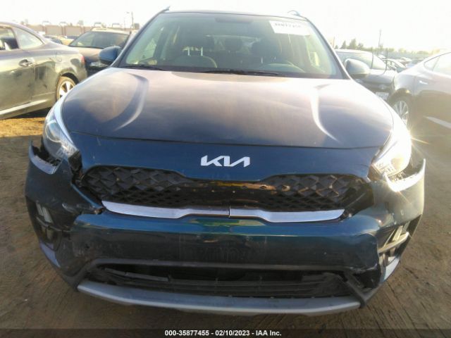 KNDCB3LC6N5515772 KIA NIRO LX