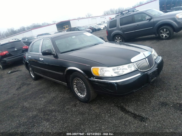 Lincoln Town Car Cartier 2002 1LNHM83W32Y663066 zdjęcie główne