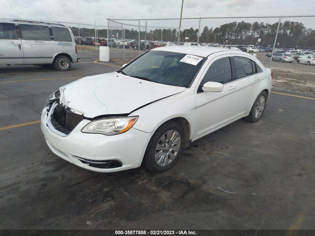 1C3CCBAB1EN124082 Chrysler 200 LX