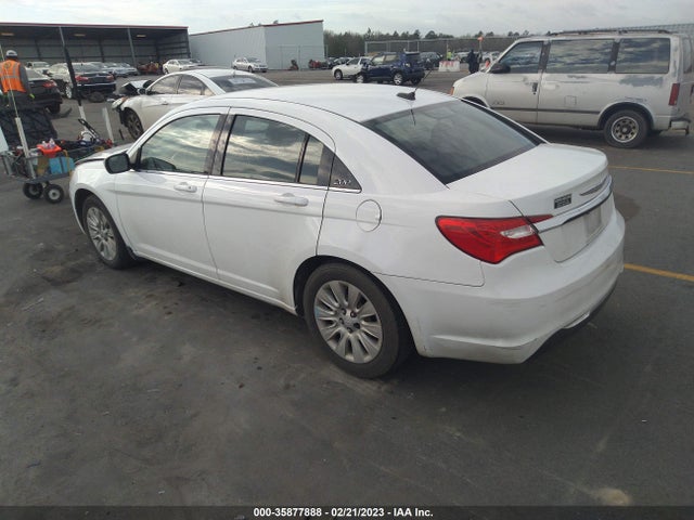 1C3CCBAB1EN124082 Chrysler 200 LX