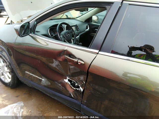 2015 JEEP CHEROKEE LATITUDE VIN: 1C4PJMCB4FW690941