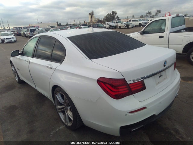 BMW 7 Series 740i 2013 WBAYA6C51DC995206 Image 4