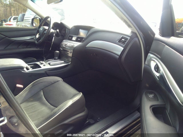 2016 Infiniti Q70, VIN: JN1BY1AP6GM220803