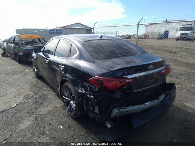 2016 Infiniti Q70, VIN: JN1BY1AP6GM220803