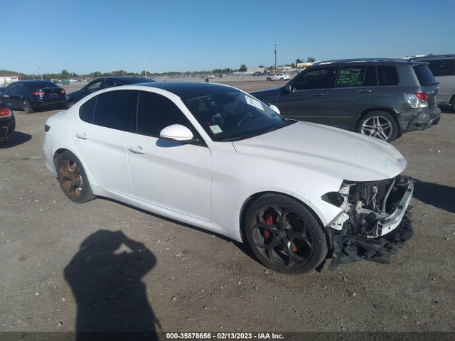 2017 Alfa Romeo Giulia, VIN: ZARFAECN0H7533552