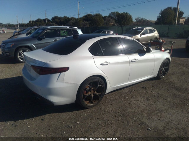 2017 Alfa Romeo Giulia, VIN: ZARFAECN0H7533552