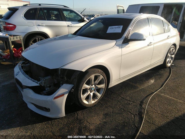 BMW 3 Series 320i 2015 WBA3B1G52FNT63231 Image 2
