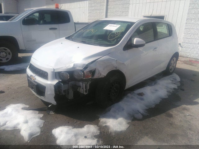 Chevrolet SONIC LS 2014 1G1JA6SH1E4223258 Image 2