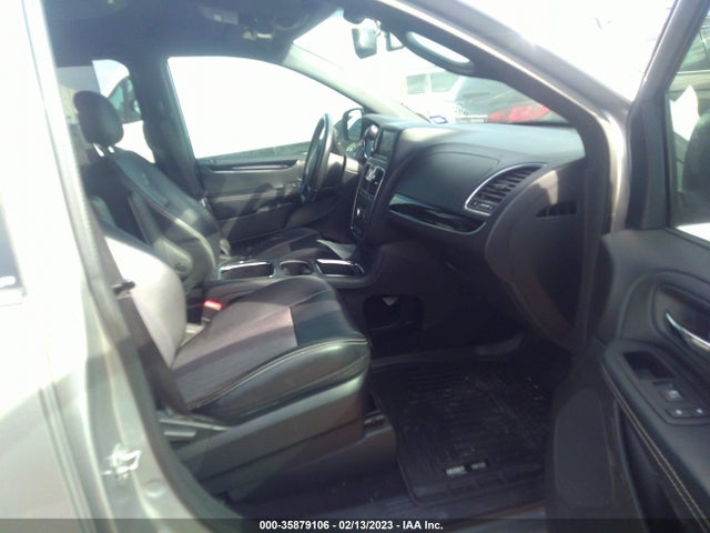 2C4RC1HG7ER303781 Chrysler Town & Country S