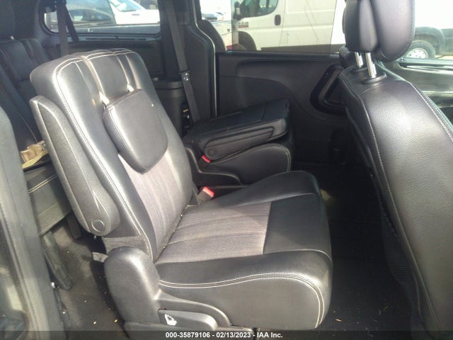 2C4RC1HG7ER303781 Chrysler Town & Country S