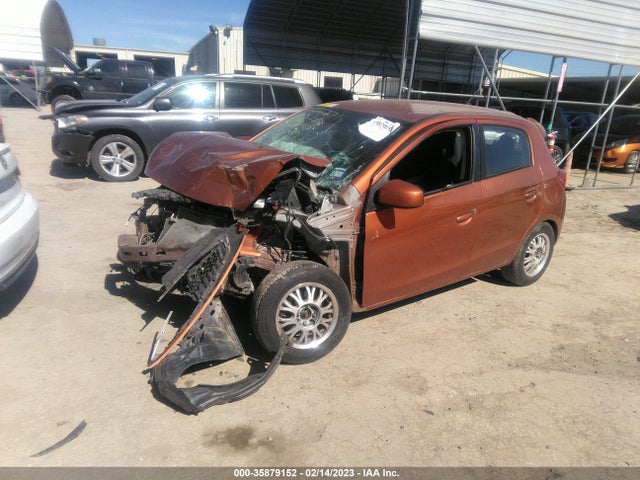 ML32A3HJ8JH009247 Mitsubishi MIRAGE ES