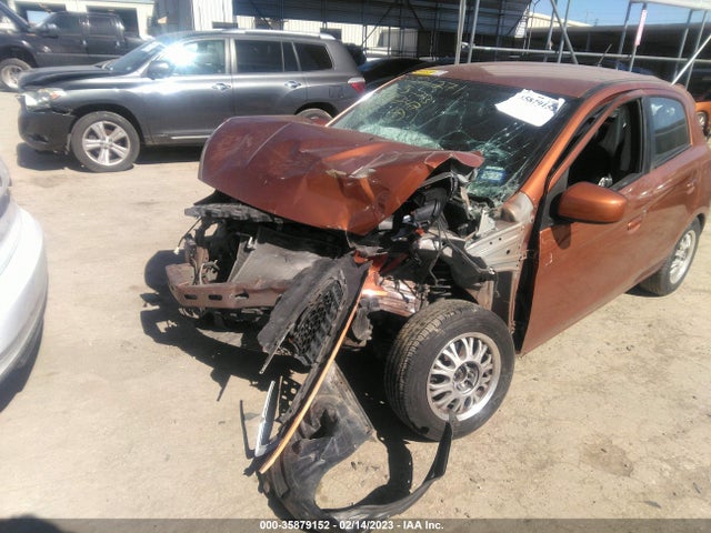 ML32A3HJ8JH009247 Mitsubishi MIRAGE ES