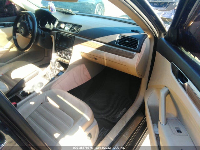 1VWCT7A33HC027111 Volkswagen Passat 1.8t Sel Premium