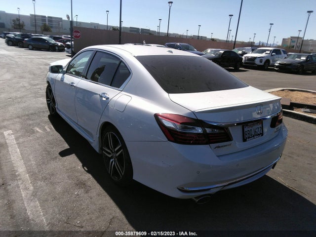 35879609 :رقم المزاد ، 1HGCR3F90GA027568 vin ، 2016 Honda Accord Sedan Touring مزاد بيع