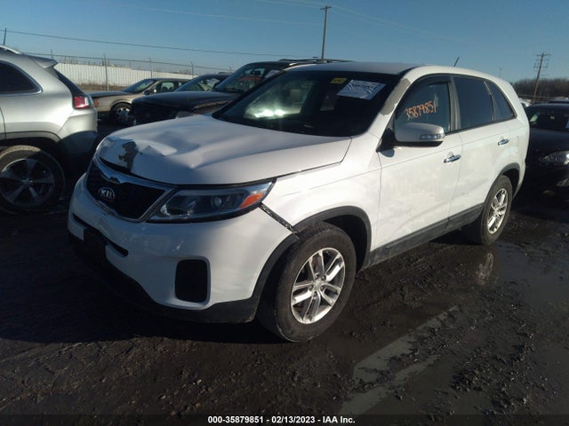KIA SORENTO LX 2014 5XYKT3A65EG487119 Image 2