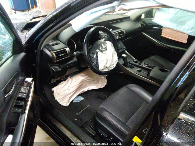 Lexus IS 200T 2016 JTHBA1D22G5036503 Image 5
