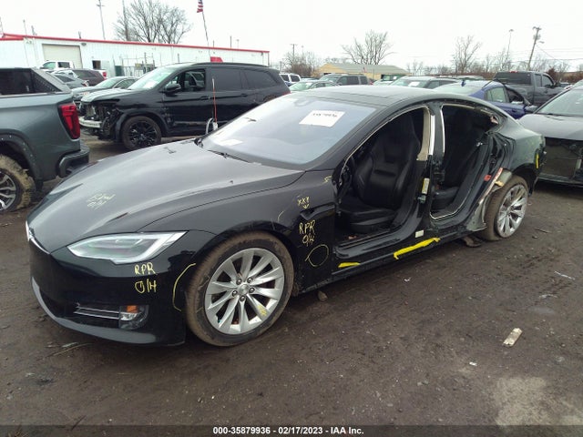 2016 Tesla Model S, VIN: 5YJSA1E26GF142595