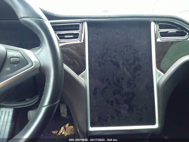 2016 Tesla Model S, VIN: 5YJSA1E26GF142595