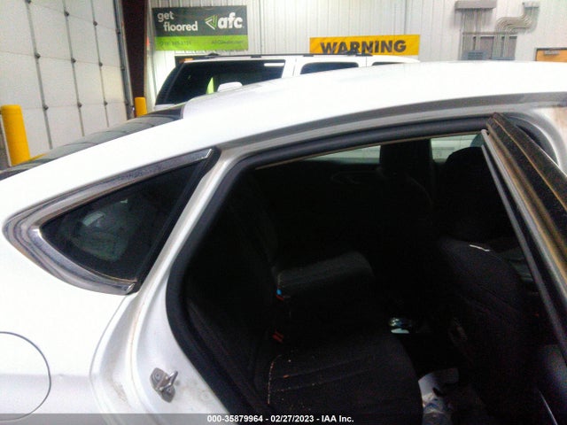 Chrysler 200 Limited 2016 1C3CCCAB2GN153244 Image 8