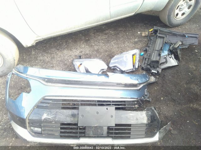KNDCT3LE8P5061218 KIA NIRO SX