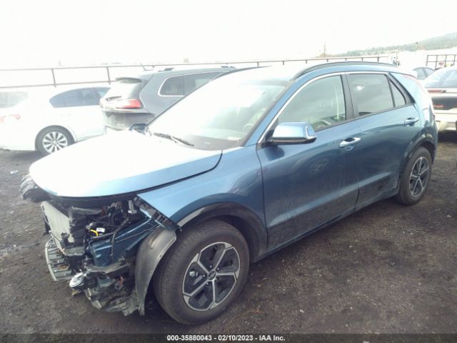 KNDCT3LE8P5061218 KIA NIRO SX