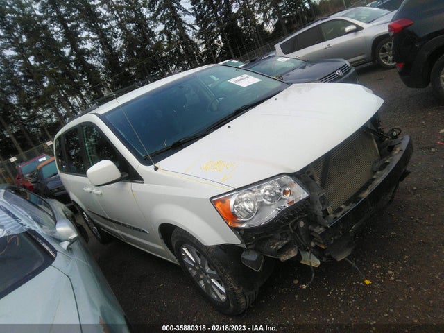 2015 Chrysler Town & Country, VIN: 2C4RC1BG5FR716194