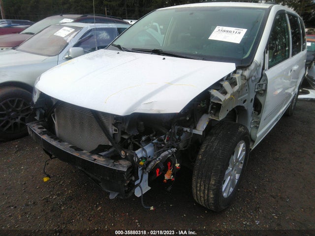 2015 Chrysler Town & Country, VIN: 2C4RC1BG5FR716194