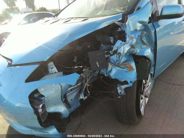2015 Nissan Leaf, VIN: 1N4AZ0CP3FC311454