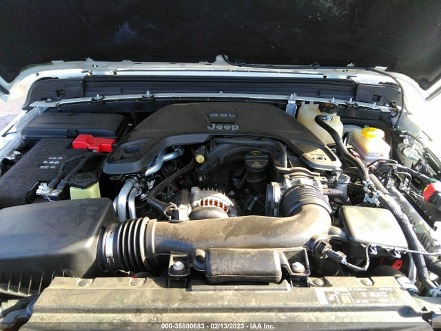 1C4HJXDG8JW147522 Jeep Wrangler Unlimited Sport S